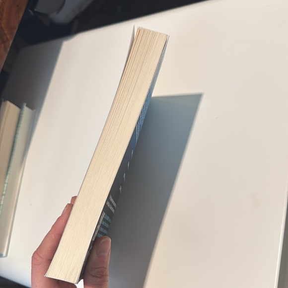 Colleen Hoover Ugly Love Paperback - Picture 2 of 2